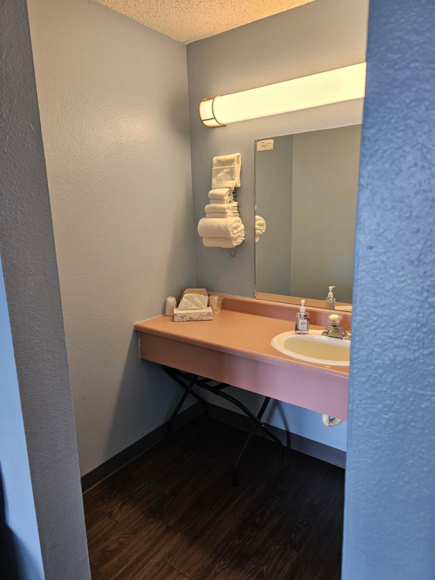 Sumner Motor Inn Eksteriør billede